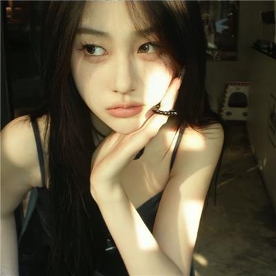 贵妇人海报